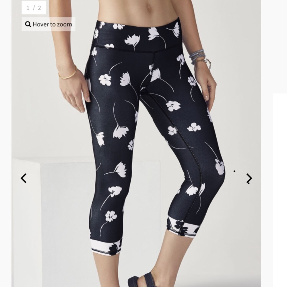 Fabletics Salar Powerhold Capri. Only tried on 1x!